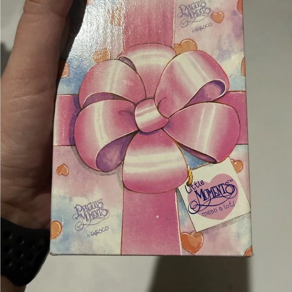 April Precious Moments Angel with original box - Picture 4 of 7